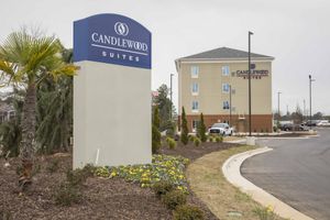 Alojamiento - Candlewood Suites McDonough by IHG