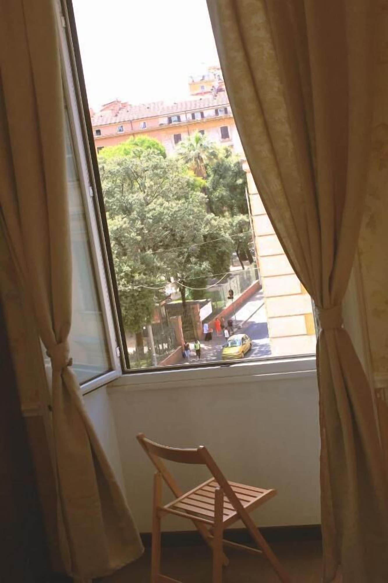 Comodidades del Alojamiento Rumariya Rooms Hostel