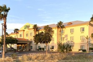 Alojamiento - Holiday Inn Express & Suites Alice by IHG