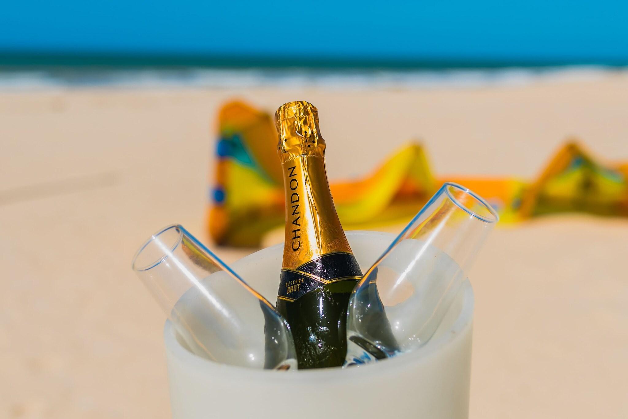 Bar/Salón Milos Beach Hotel