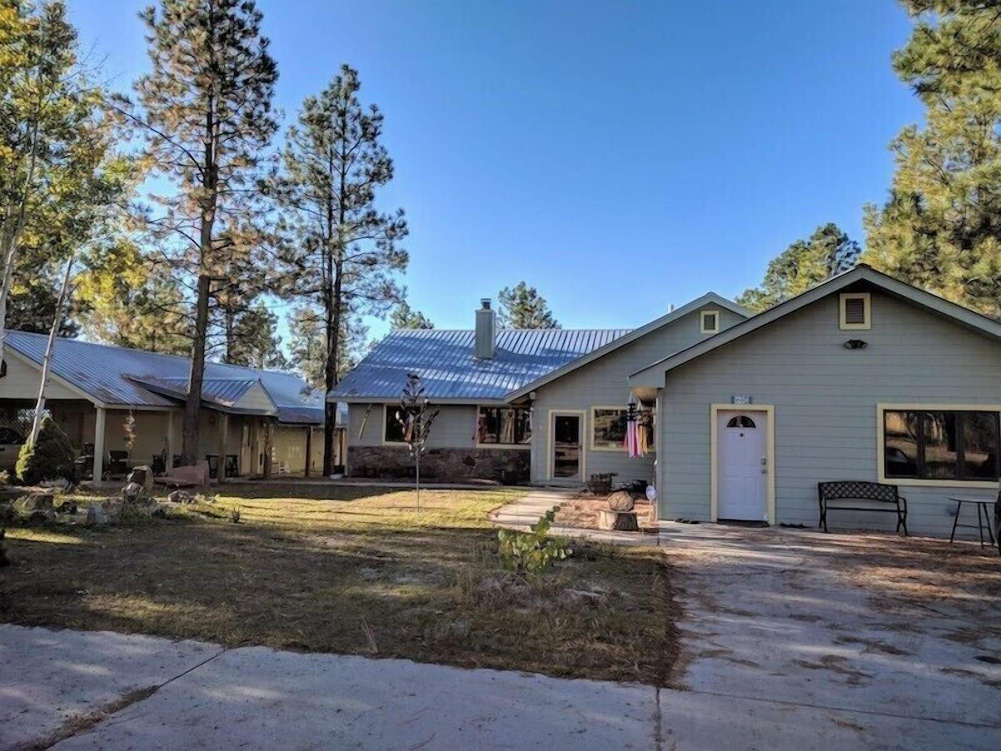 Varios IVACAZ Suites on the Golf Course