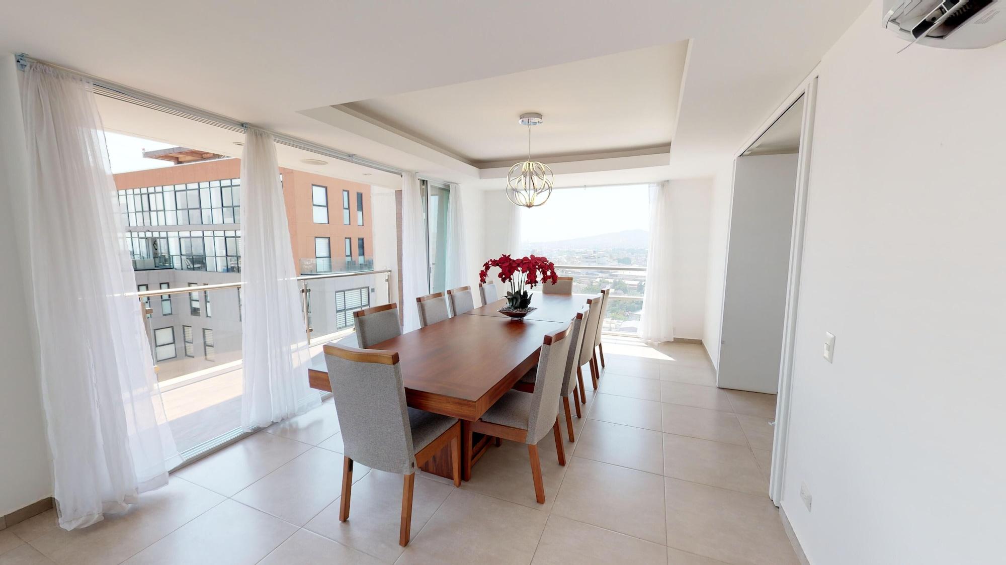 Comodidades del Alojamiento Luxury Penthouse in Chapultepec Guadalajara 17A