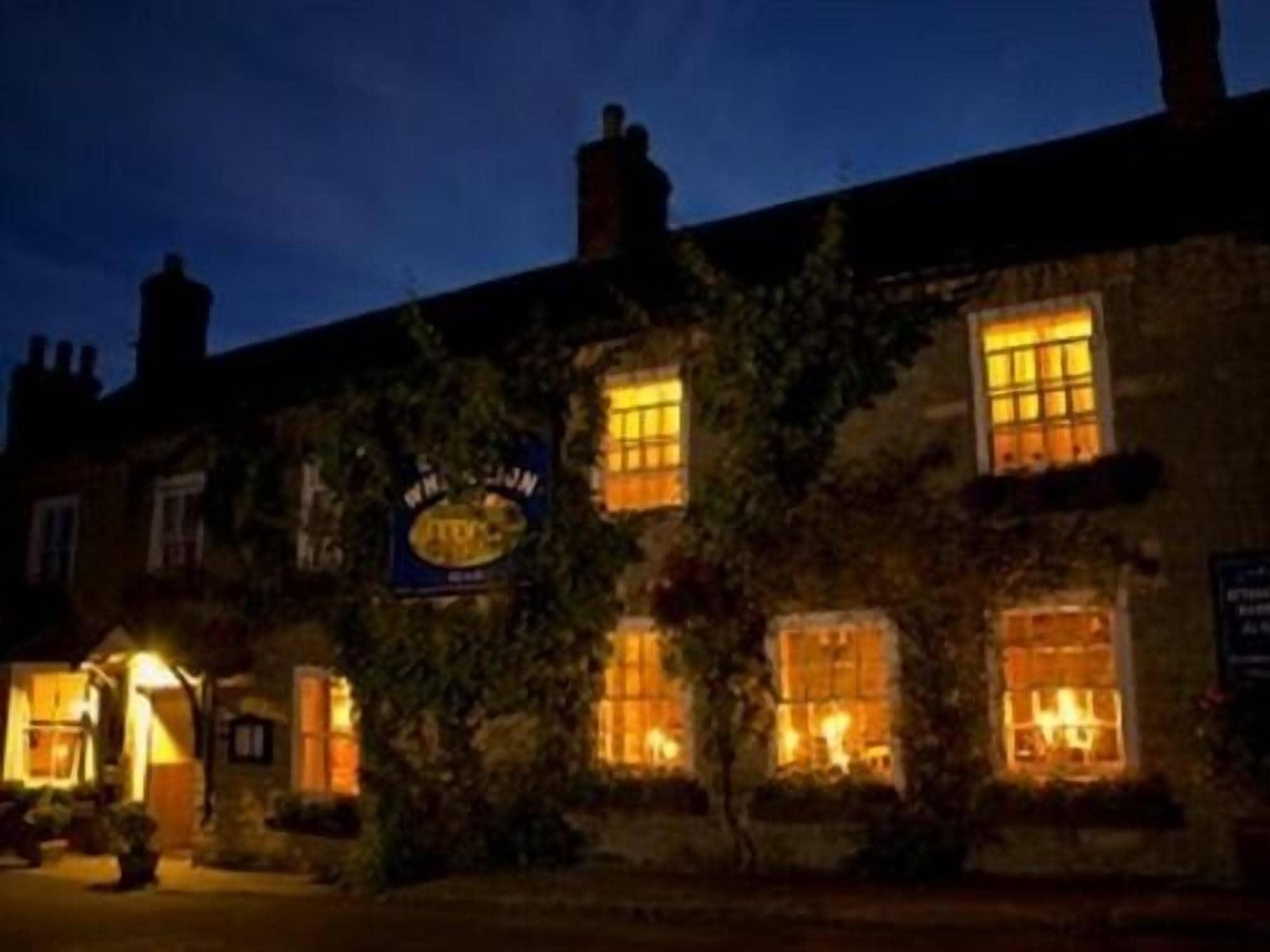 Vista Exterior The White Lion Inn