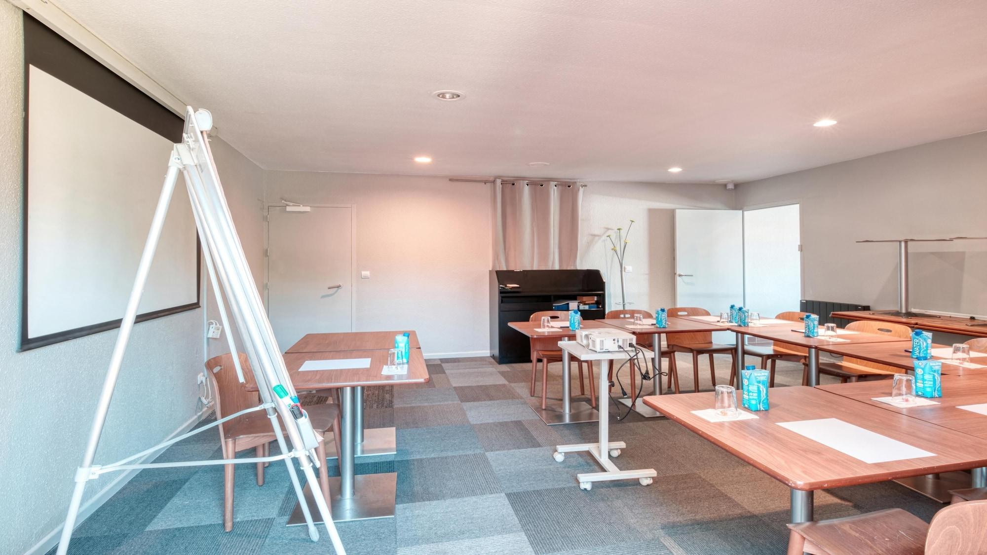 Sala de Reuniones Campanile NATURE - Dreux
