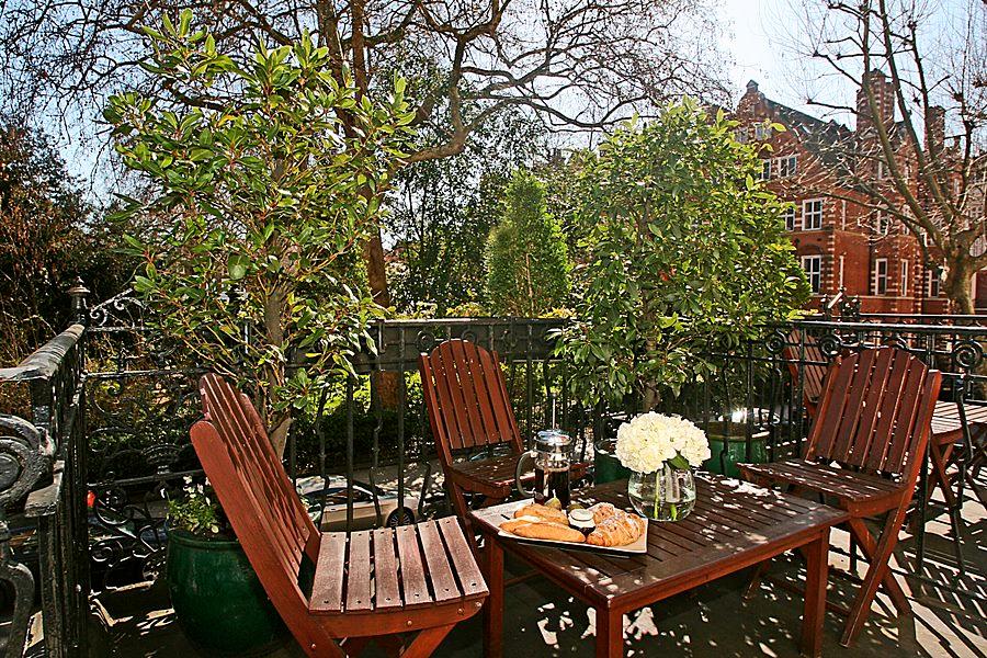 Vista Lobby Collingham Serviced Apartments