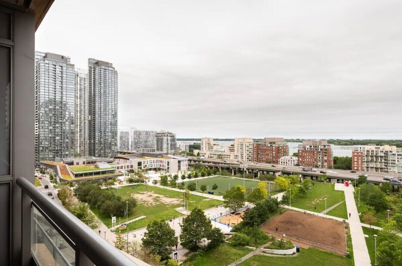 Varios Luxury WaterFront View & Free Parking