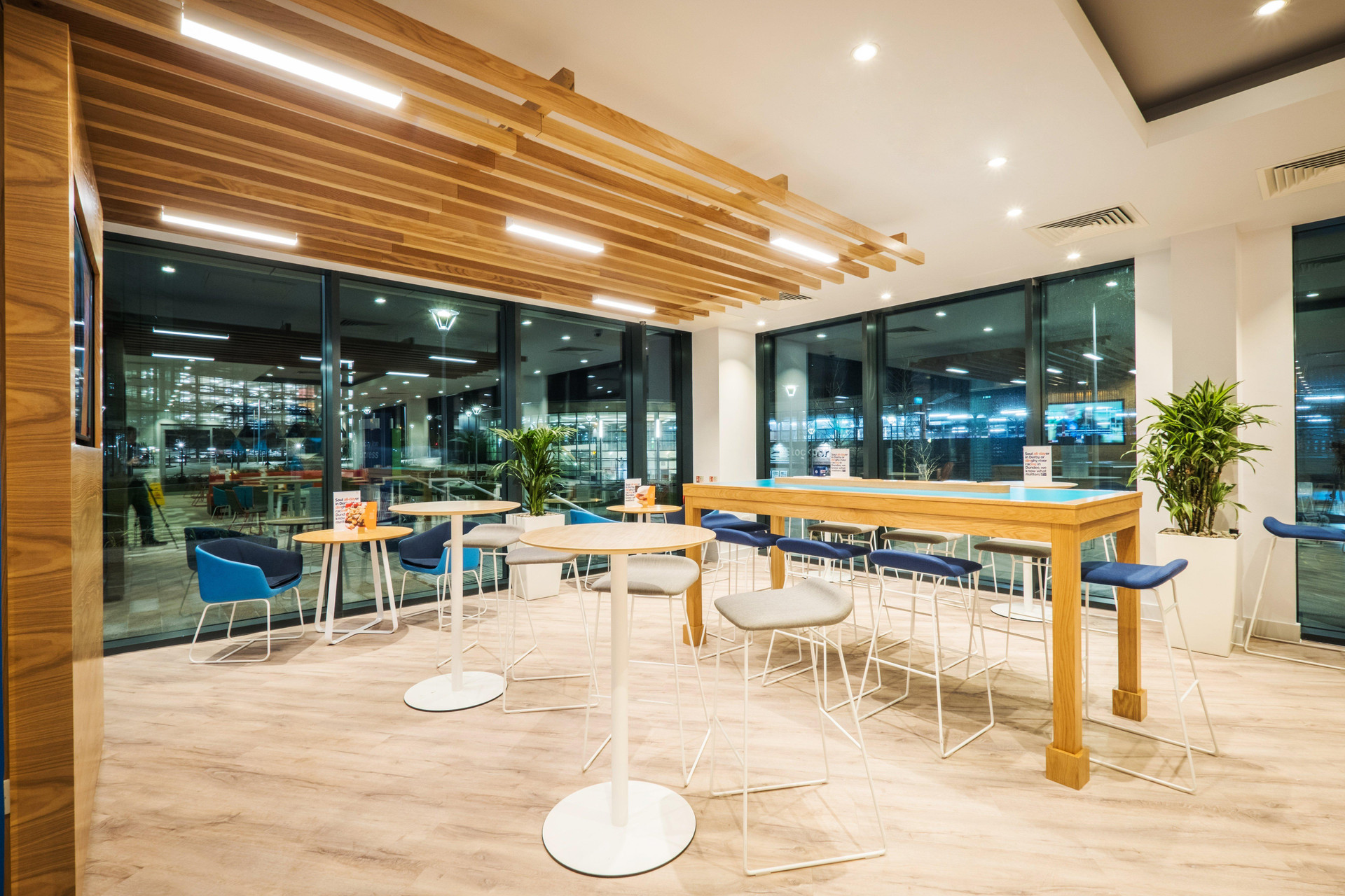 Restaurant Holiday Inn Express Stockport by IHG