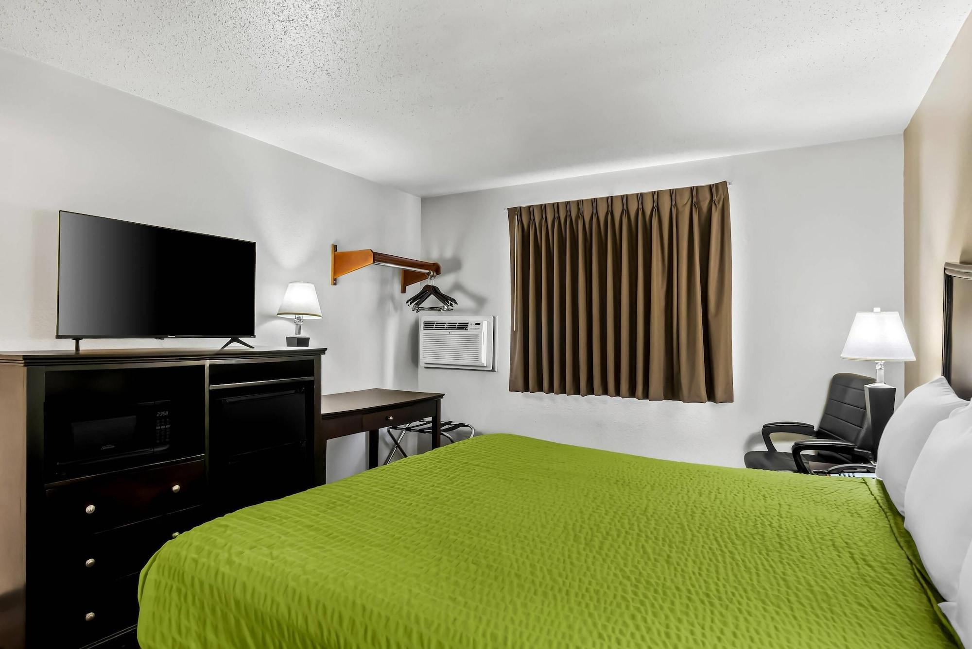 Habitación Econo Lodge Inn and Suites