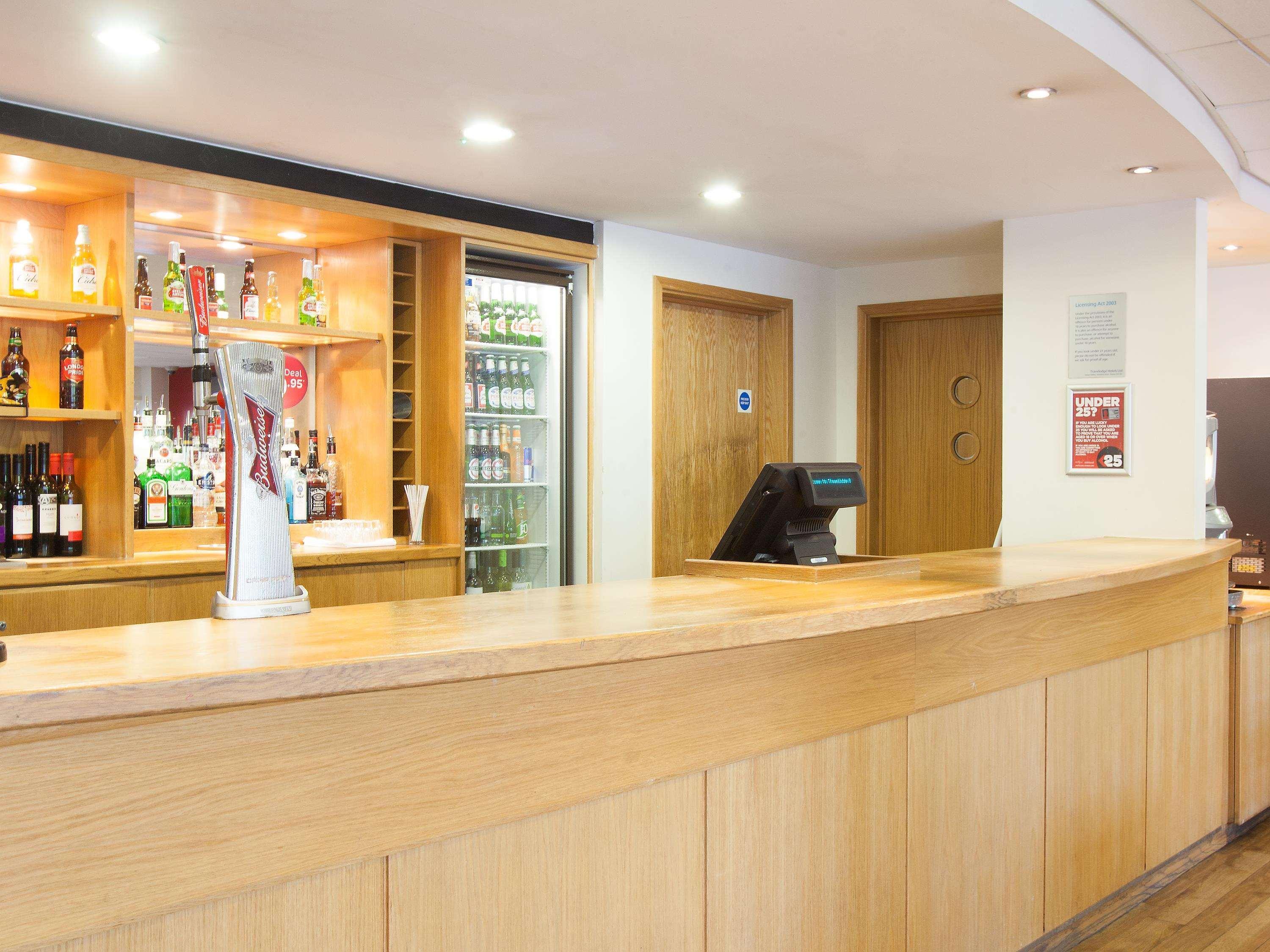 Vista Lobby Travelodge Bournemouth