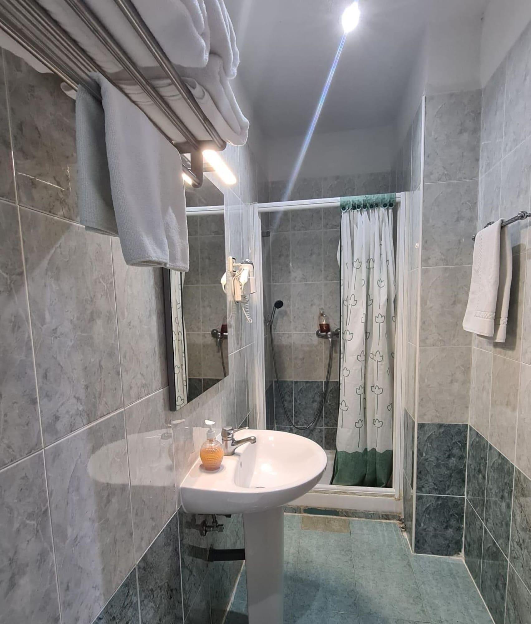 Equipamiento de Habitación Hostal Miami