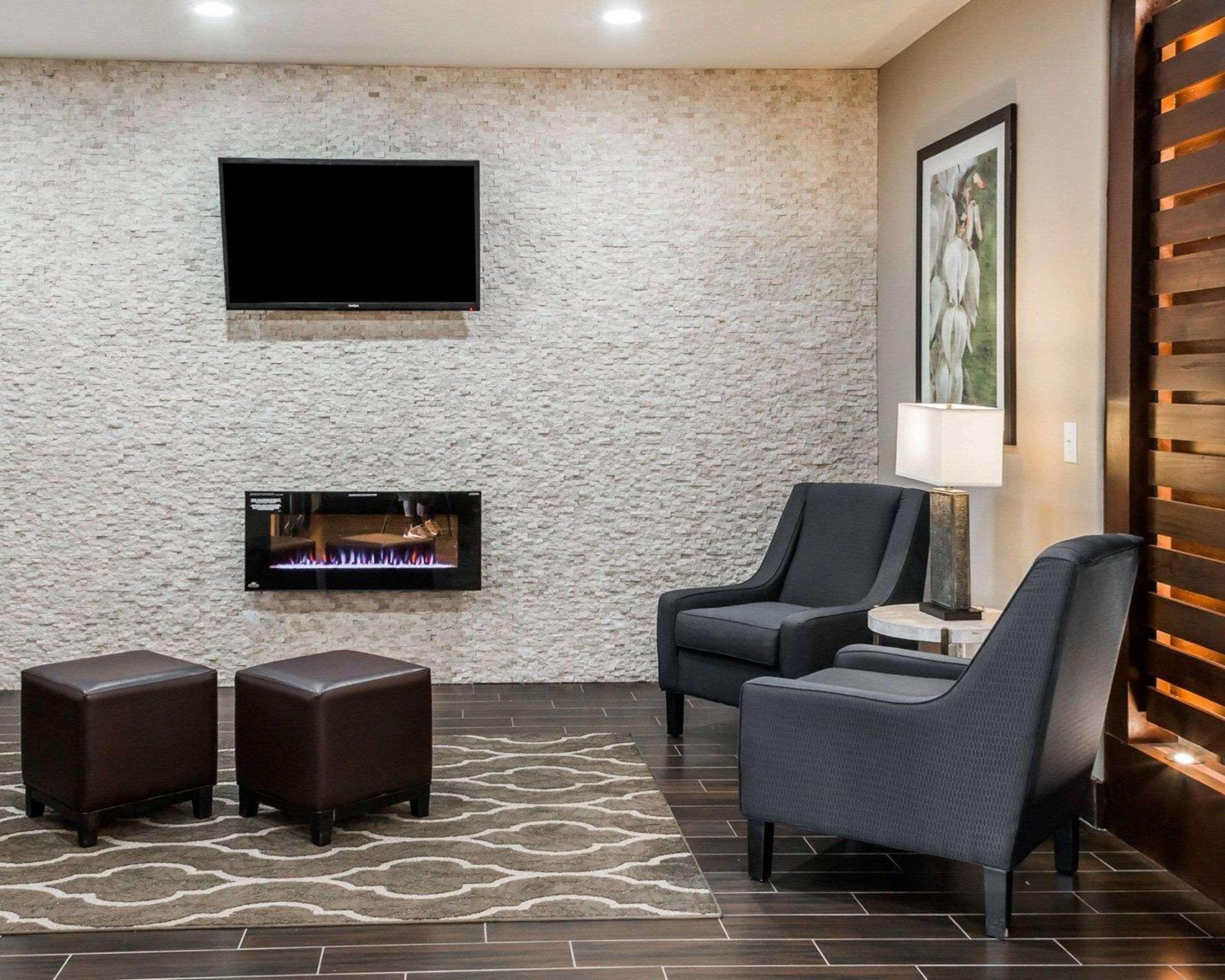 Vista Lobby Comfort Inn & Suites