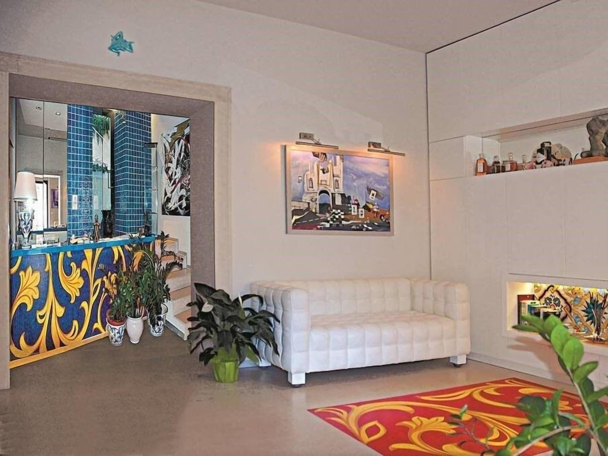 Vista Lobby Porta del Tocco Design Rooms