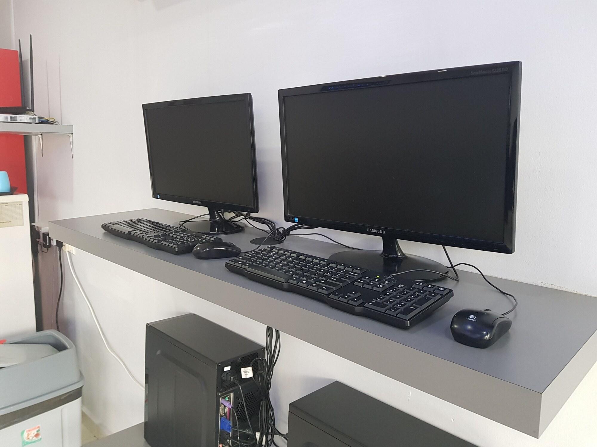 Centro de Negocios De UPTOWN Hotel @ P.J. 222