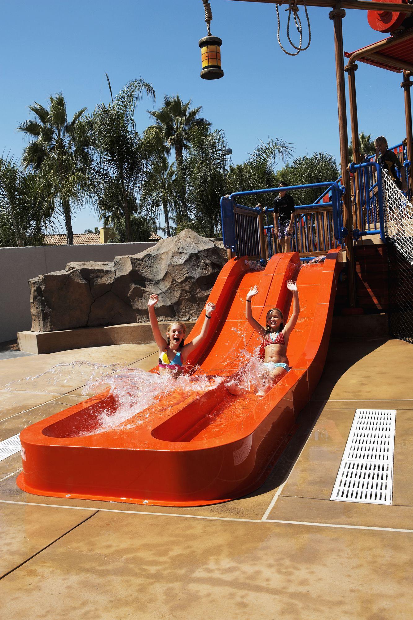 Área de recreação Howard Johnson Anaheim Hotel and Water Playground