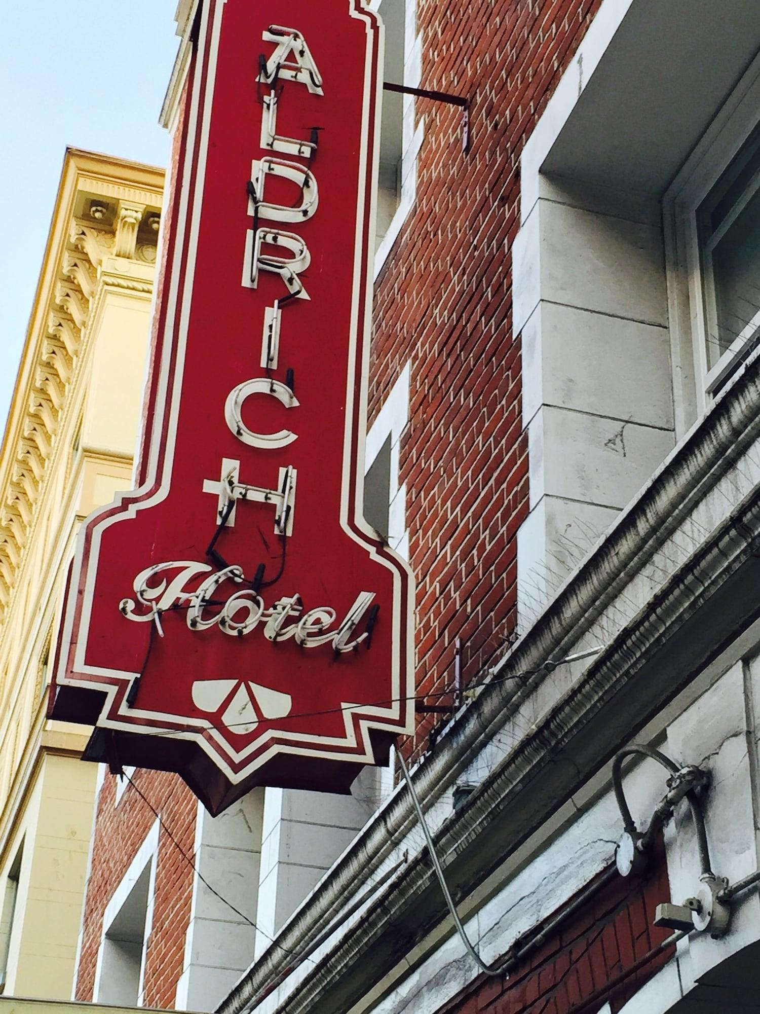 Vista Exterior Aldrich Hotel