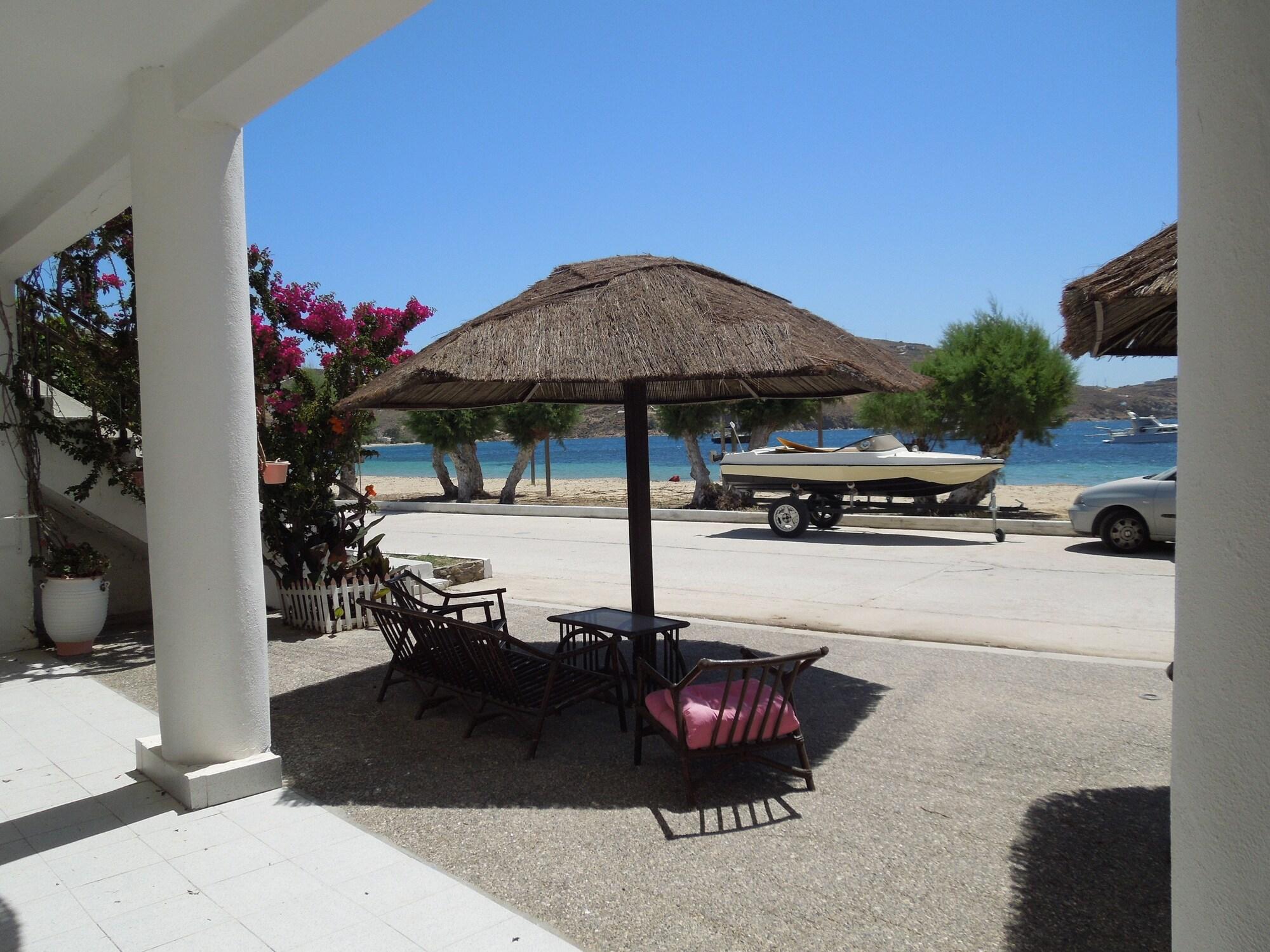 Varios Albatross Hotel