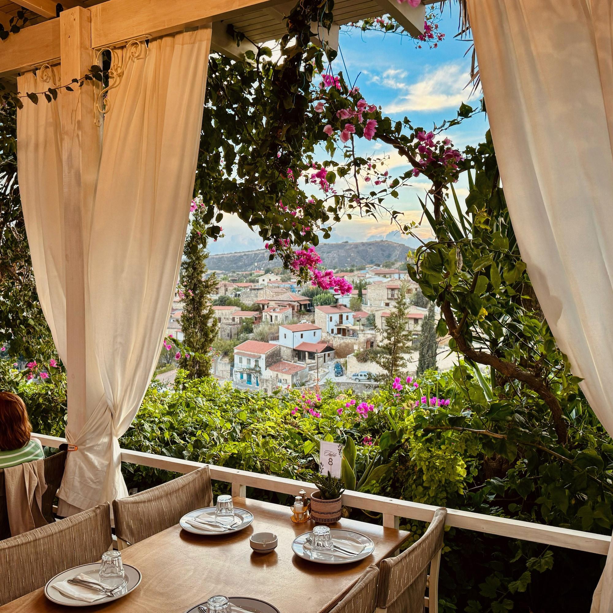 Restaurant Cyprus Villages Hotel & Restaurant - Central Location - Bed & Breakfast - With Access To Pool And Stunning Views