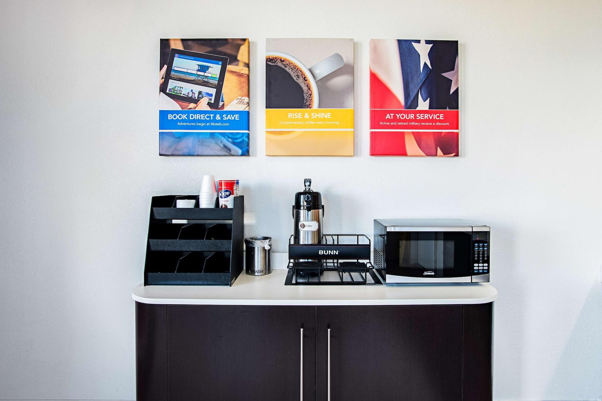 Bar/Salón Motel 6 Manchester, TN