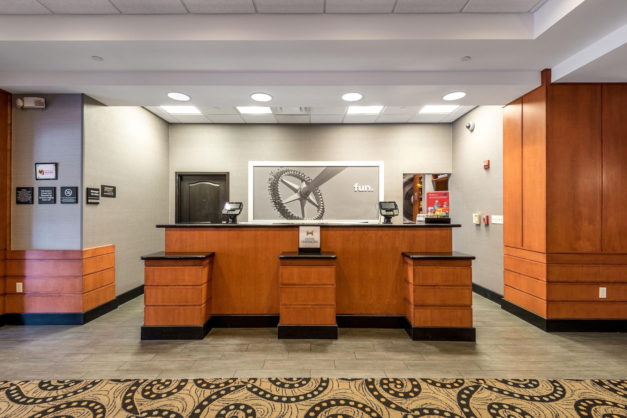 Vista Lobby Hampton Inn & Suites Orlando-South Lake Buena Vista