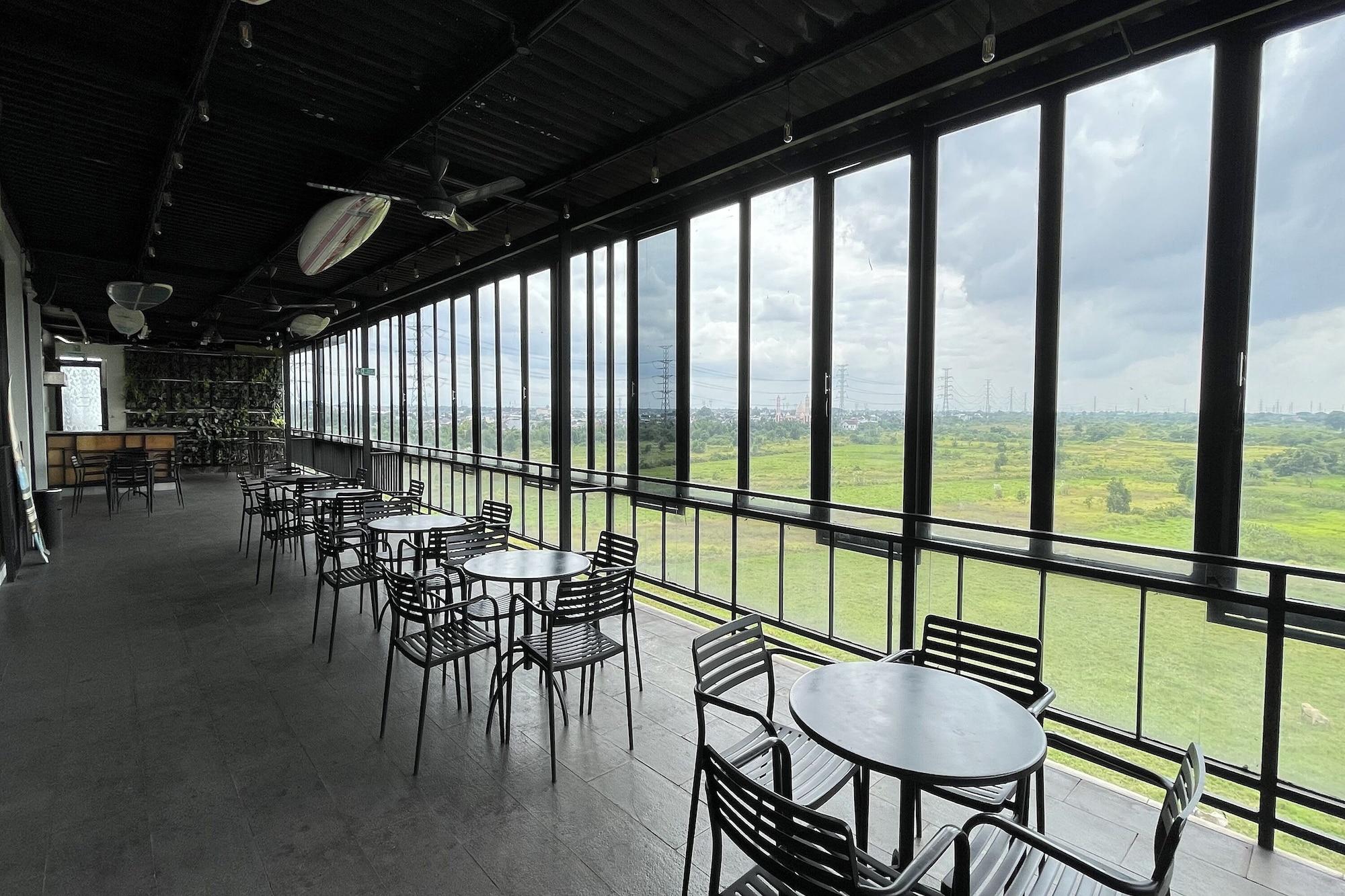 Restaurant Lemo Hotel Serpong