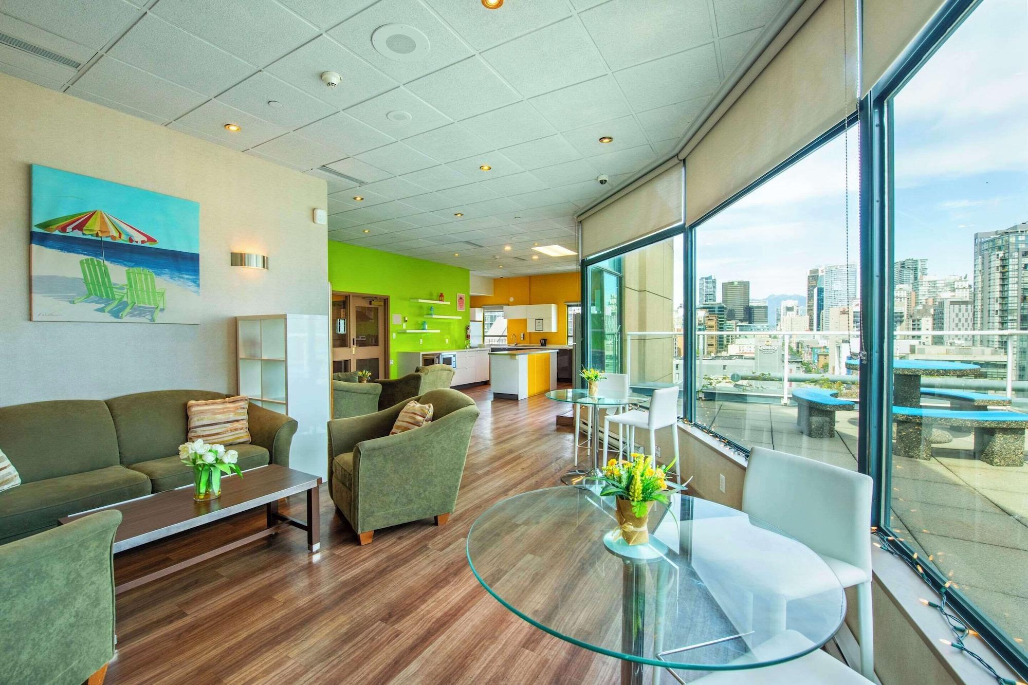 Varios Grand Park Hotel & Suites Downtown Vancouver, Ascend Hotel Collection