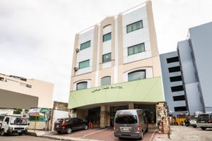 Alojamiento - OYO 210 Apple Tree Suites