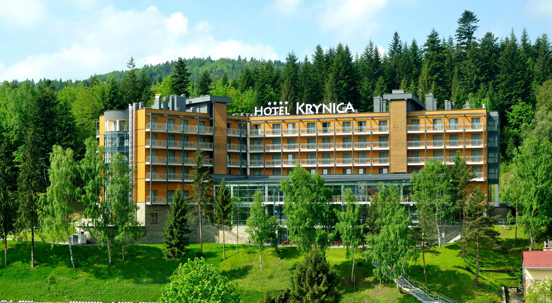 Vista Exterior Hotel Krynica Conference & SPA