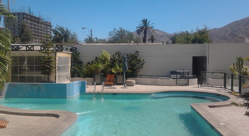 Vista Piscina Hotel Chagall