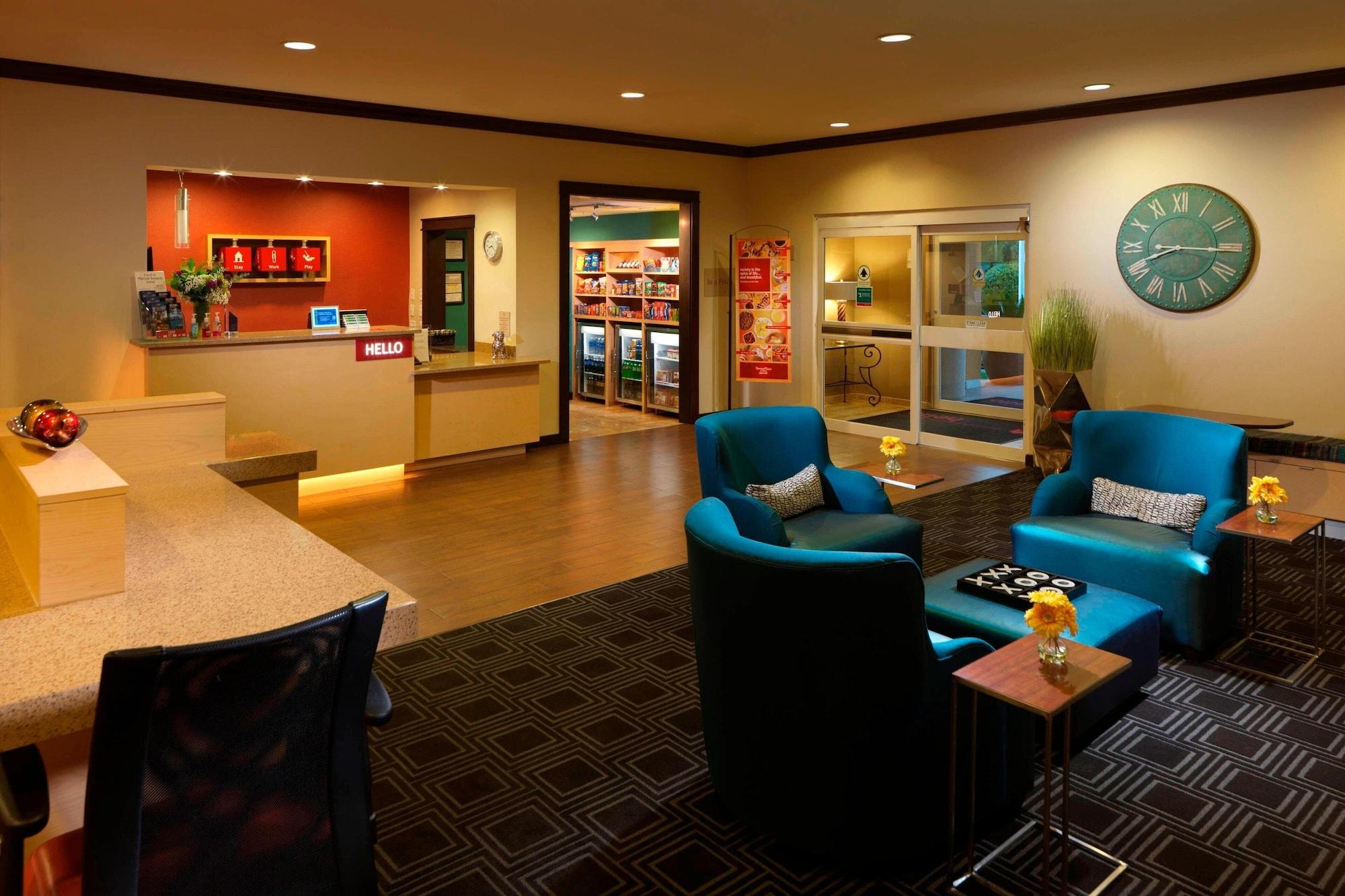 Vista Lobby TownePlace Suites by Marriott Houston North / Shenandoah