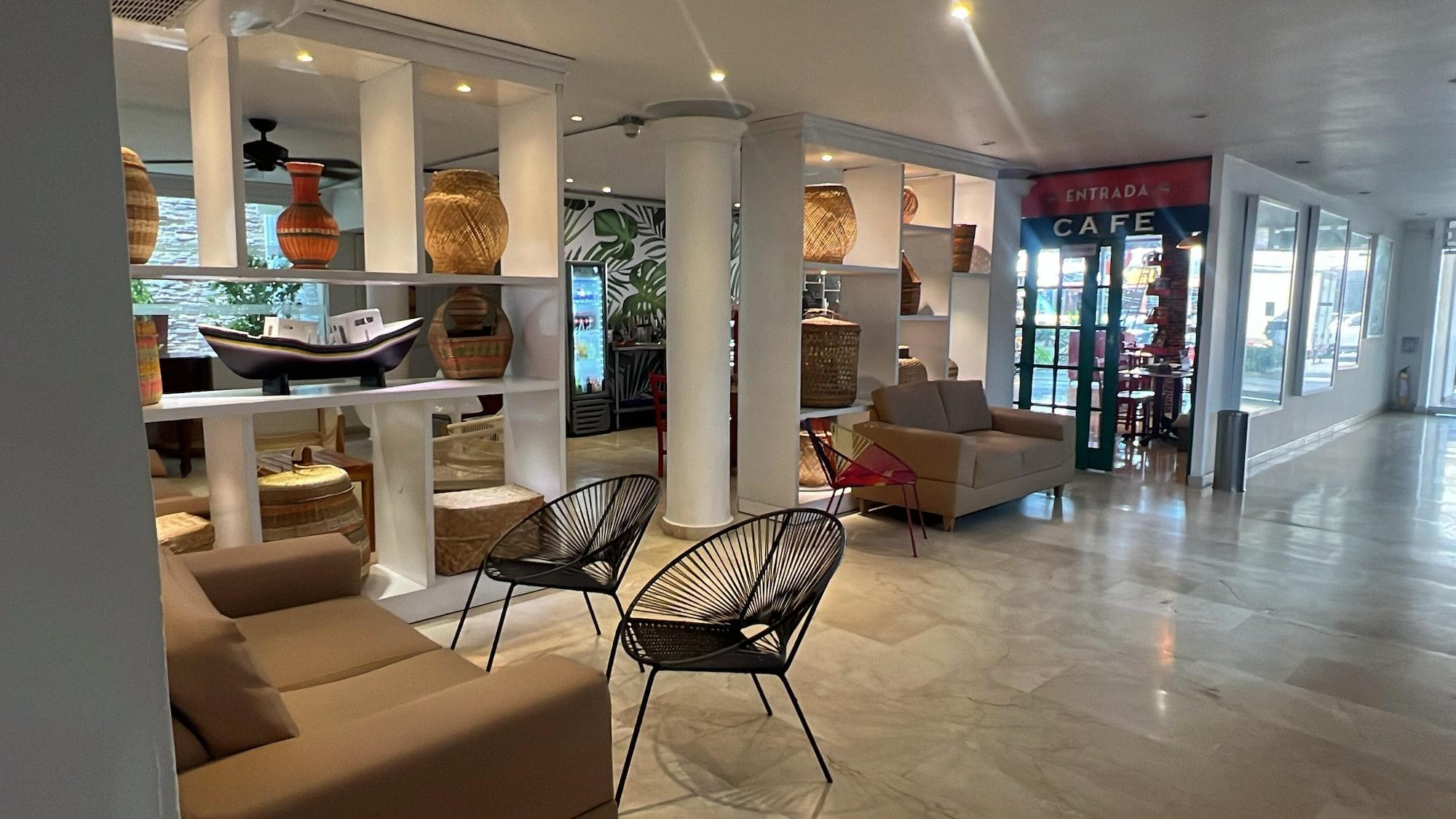 Vista Lobby Hotel Playa Club