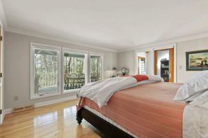 Alquiler Vacacional - Waterfront Paradise with Pool & Hot Tub plus 4 King Beds & 4 Full baths