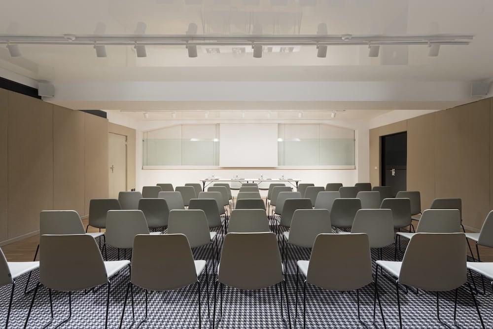 Hotel Alexandra Barcelona Hotel, Curio Collection by Hil