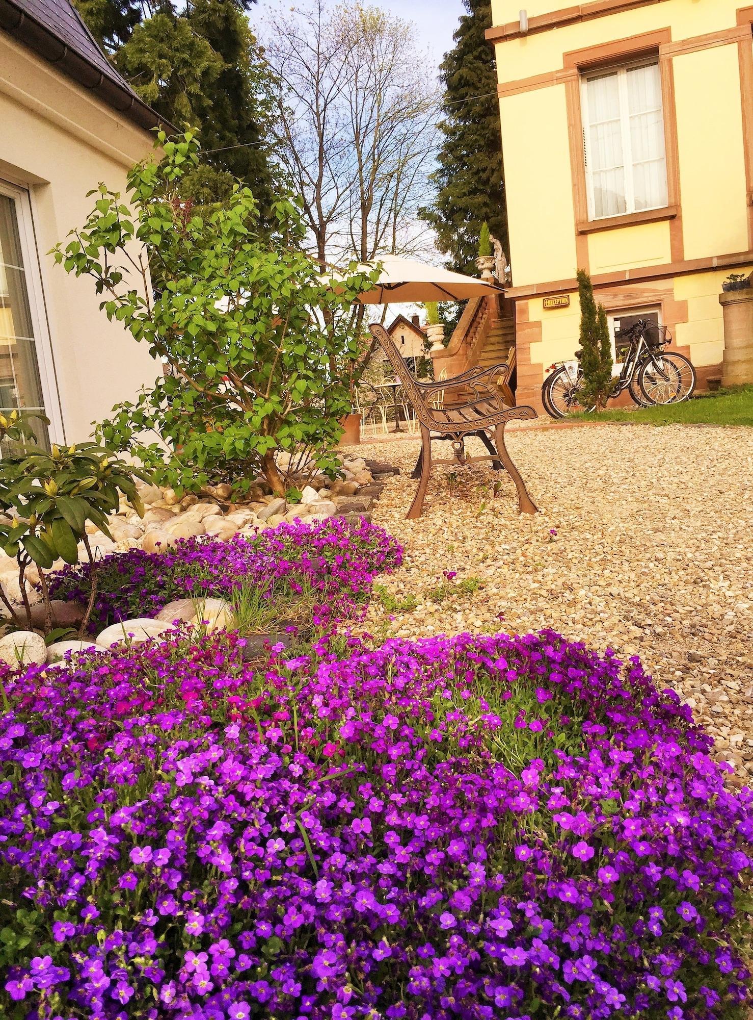 Vista Exterior Hotel Le Manoir