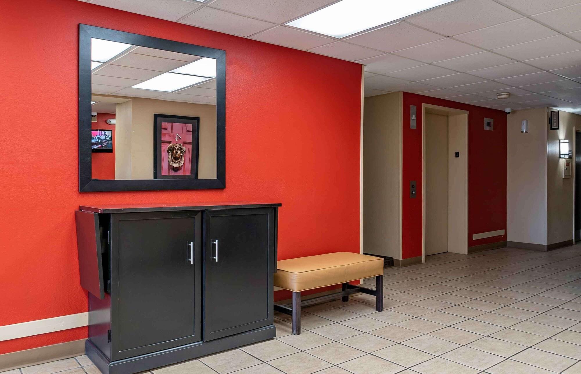 Vista Lobby Extended Stay America Suites Detroit Ann Arbor Briarwood Mal