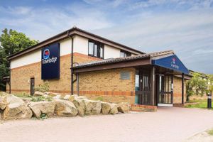 Alojamiento - Travelodge Cambridge Fourwentways