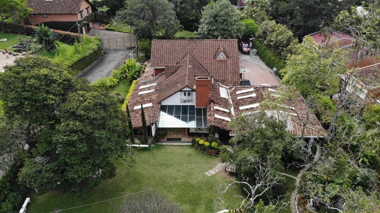 Varios HOTEL CASA MADERO