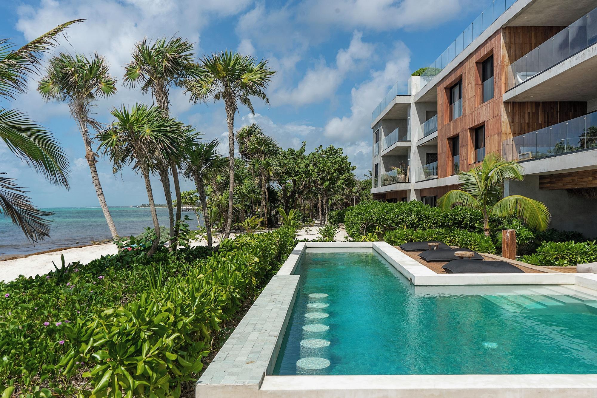 Varios Antal by Beach Please Tulum