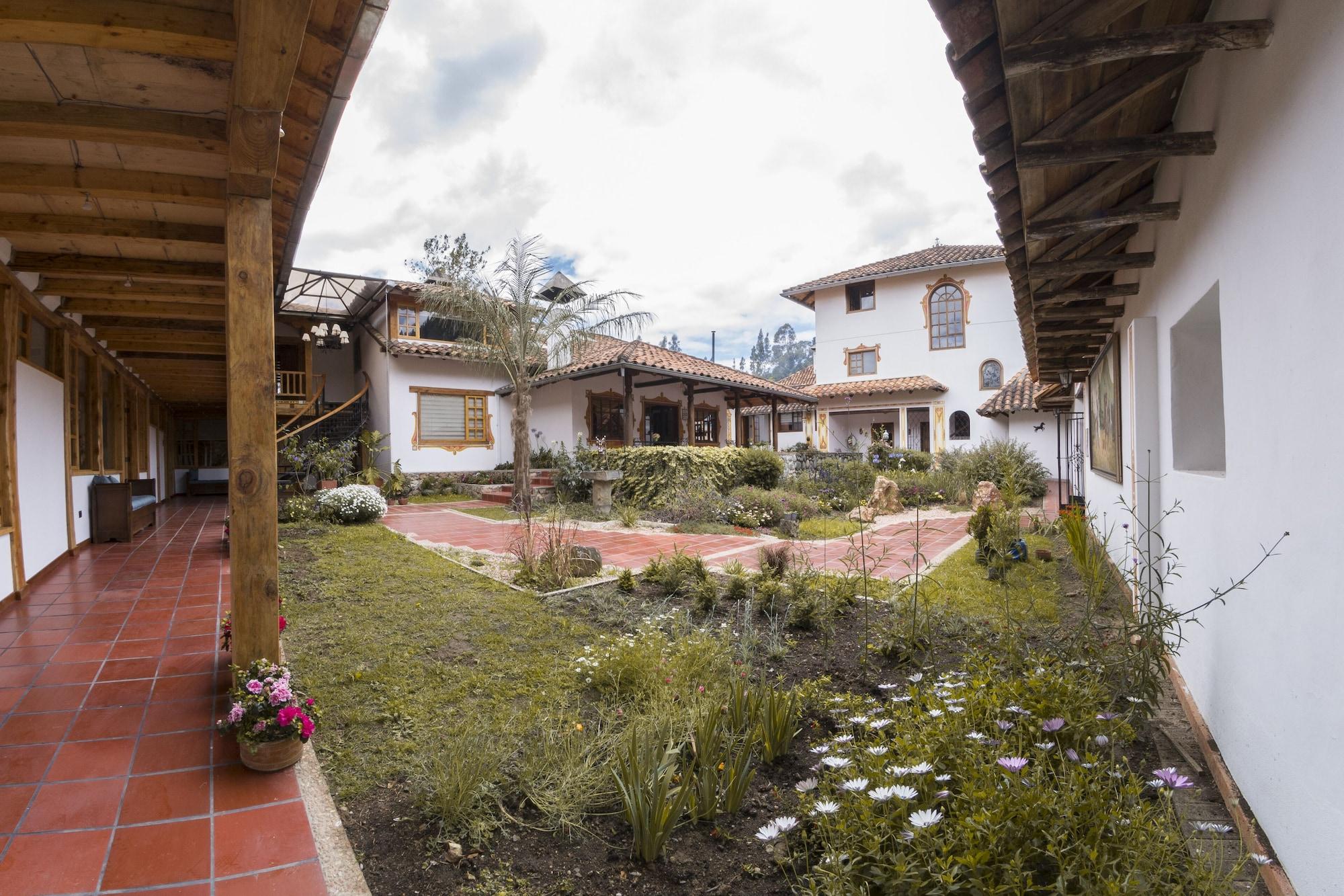 Vista Exterior Hostería Caballo Campana