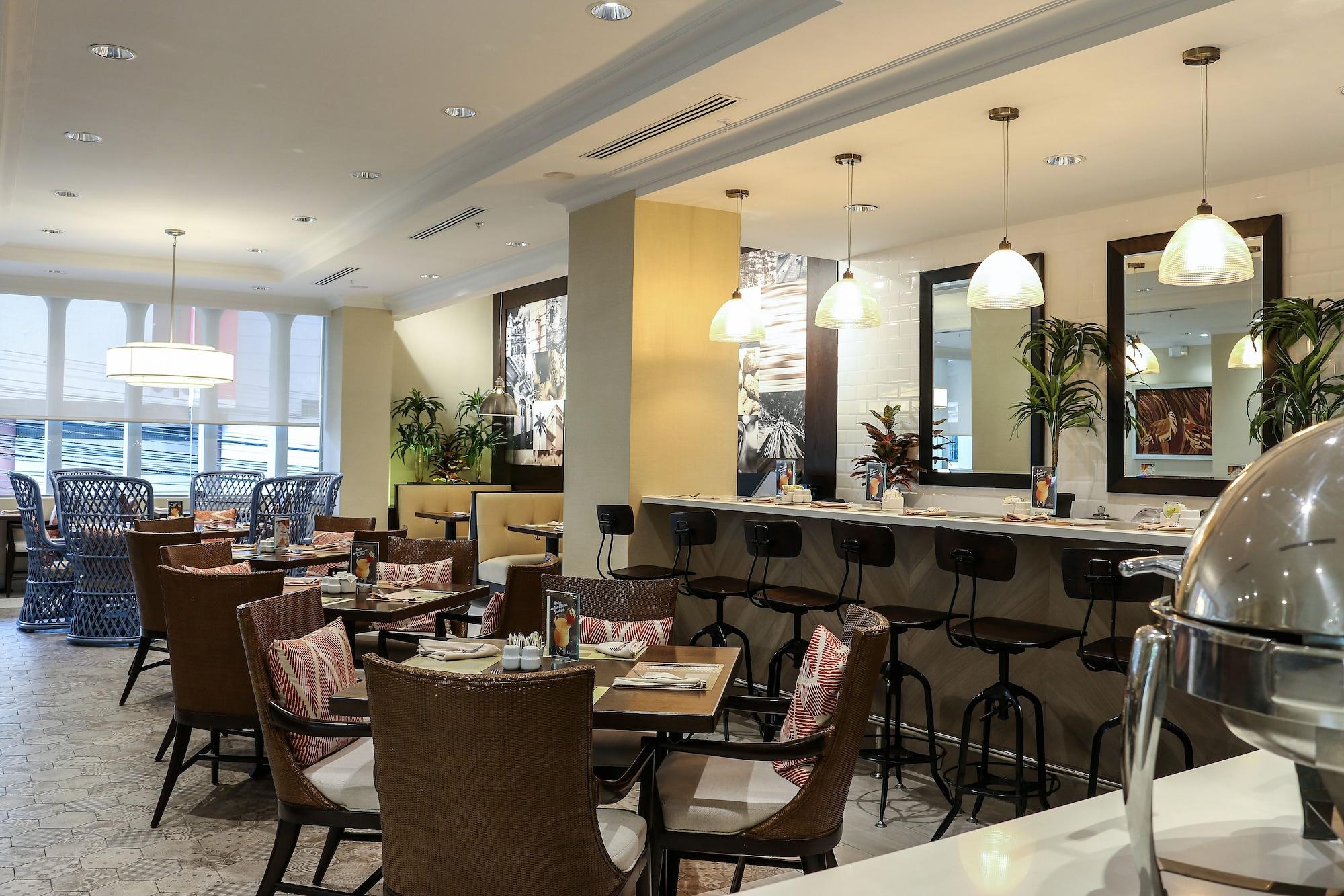 Restaurant The Executive Hotel