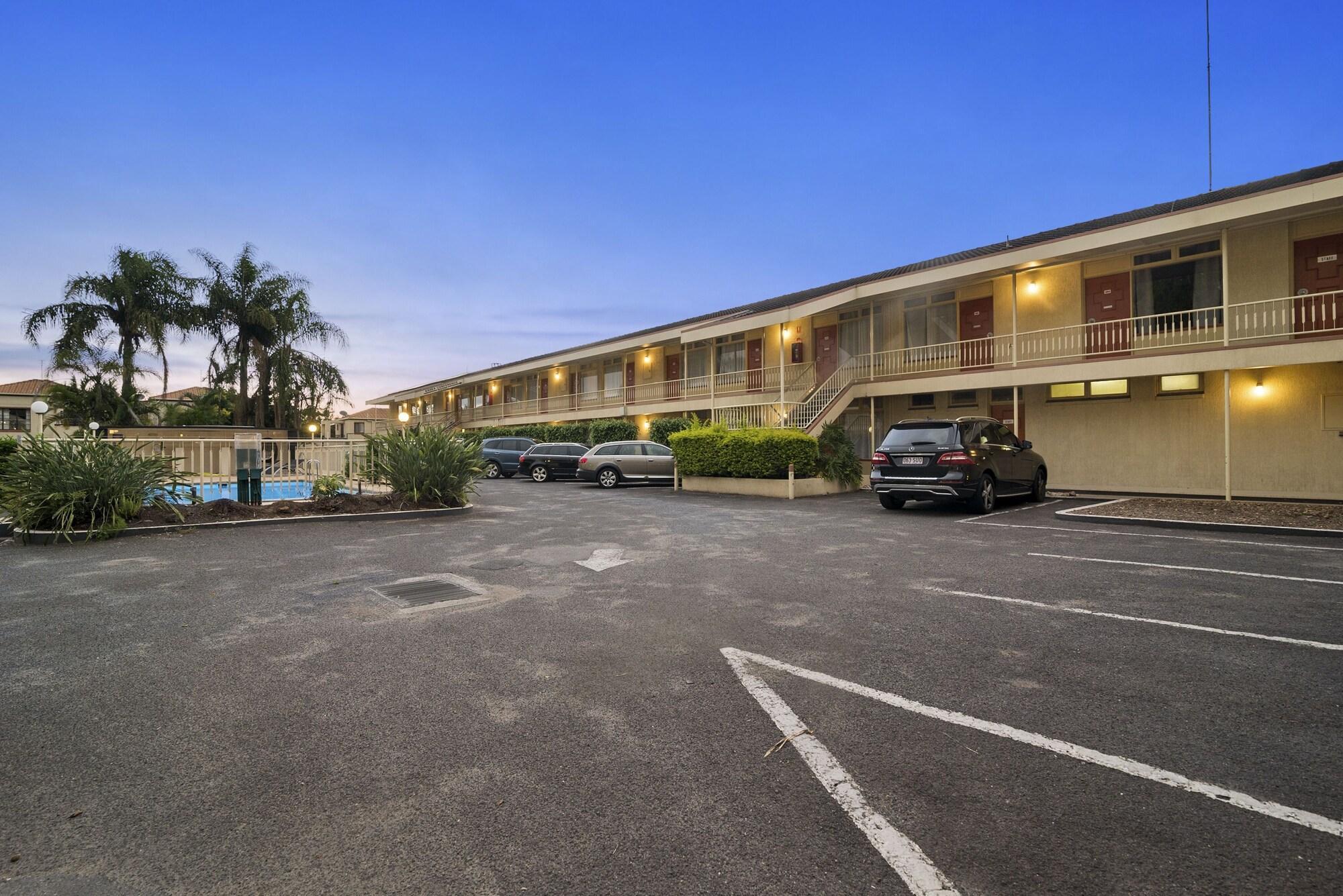 Vista Exterior Park Motor Inn