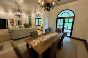 Alquiler Vacacional - Boquete Luxury: Chic & Serene Home, Walk to Town & Amenities