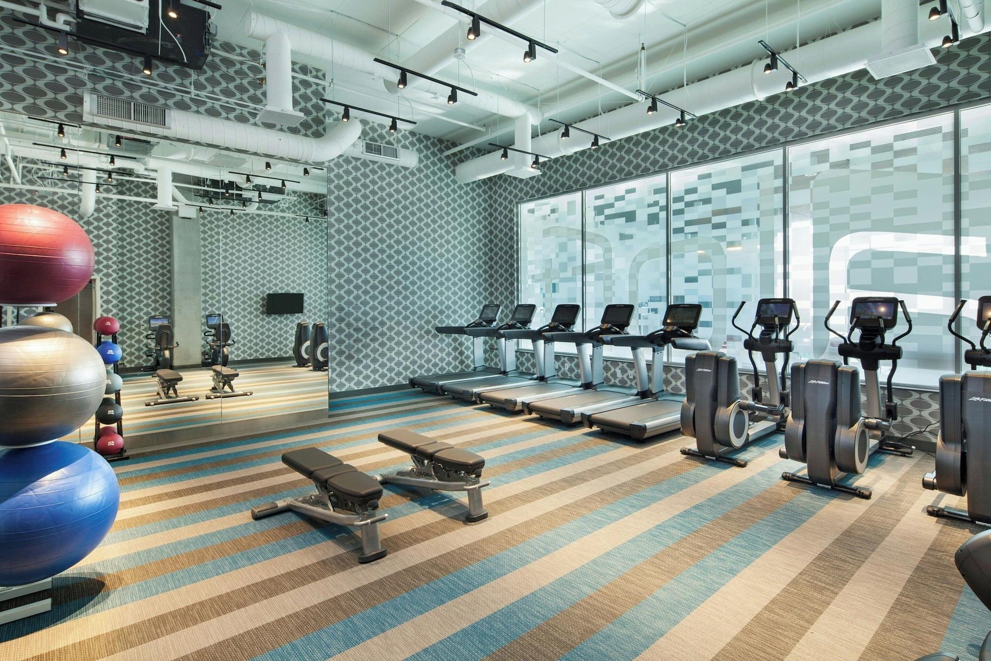 Gimnasio Aloft by Marriott, Boston Seaport District