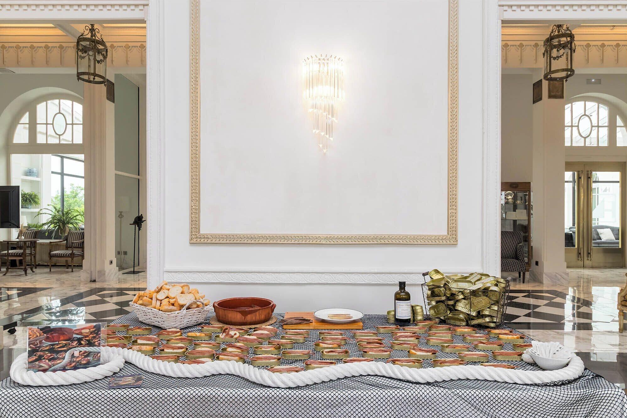 Vista Lobby Eurostars Hotel Real