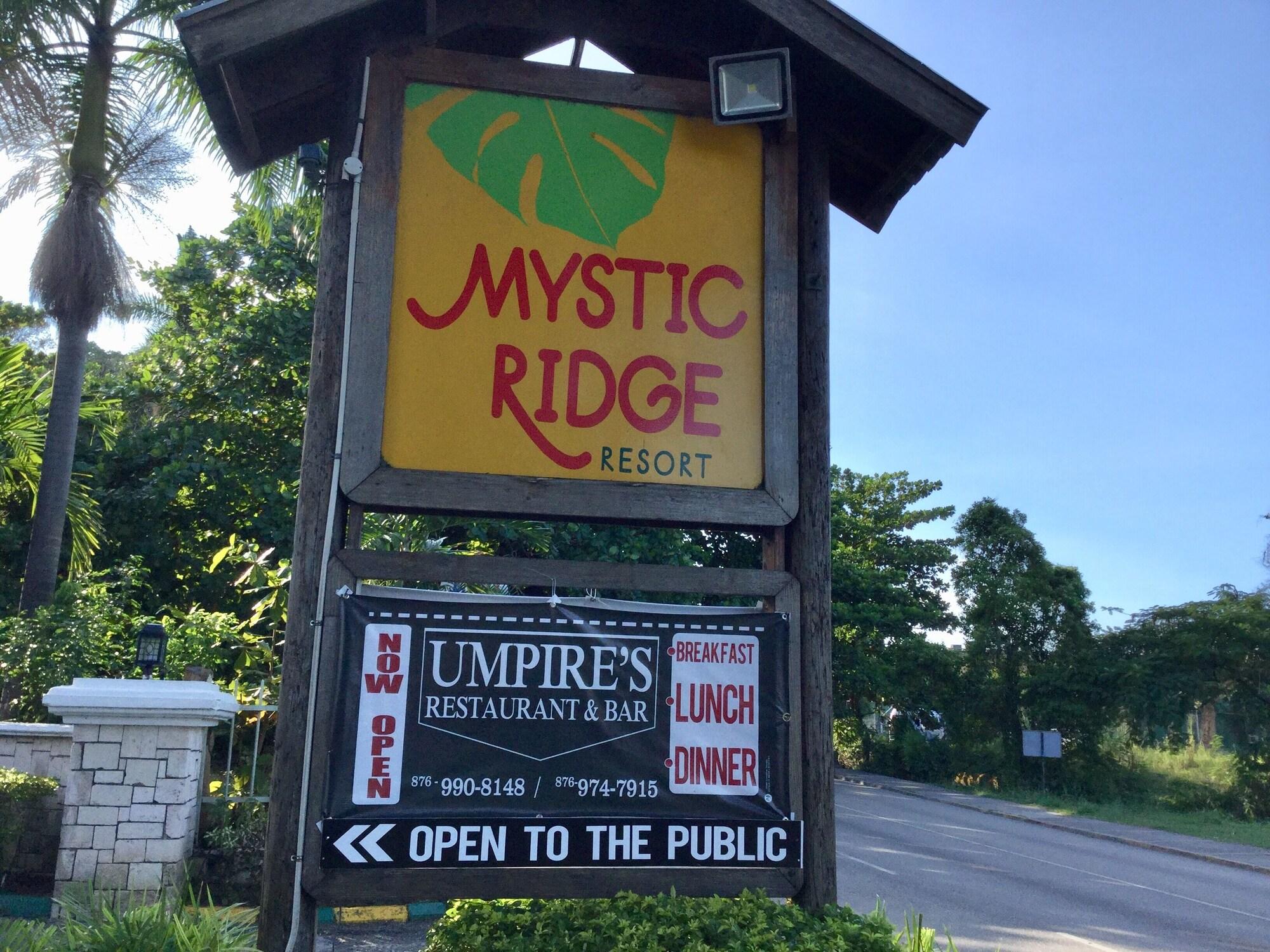 Restaurant Mystic Ridge Paradise