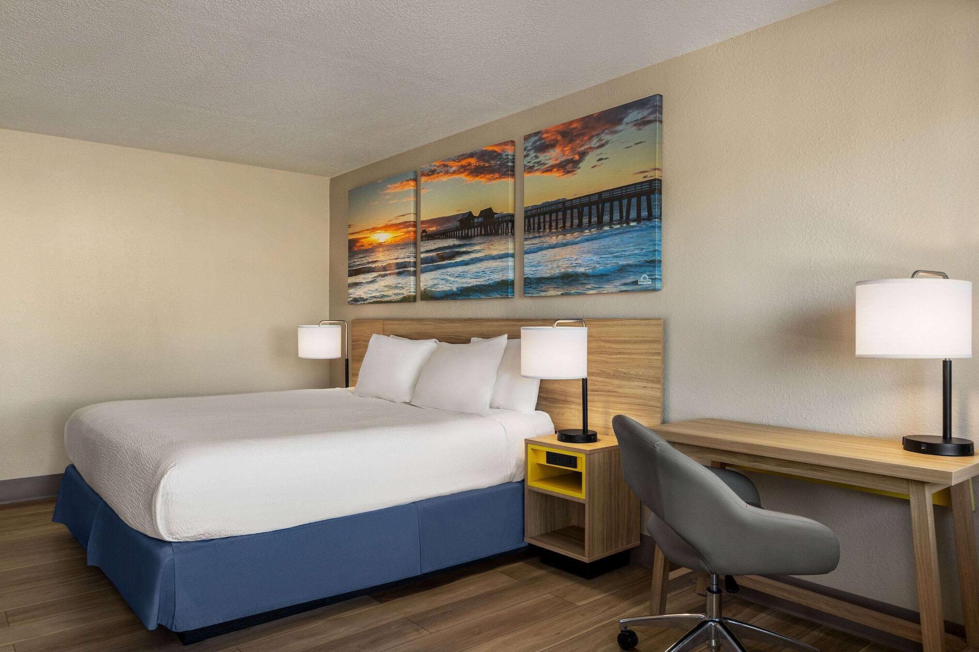 Habitación Days Inn by Wyndham Cocoa Beach Port Canaveral