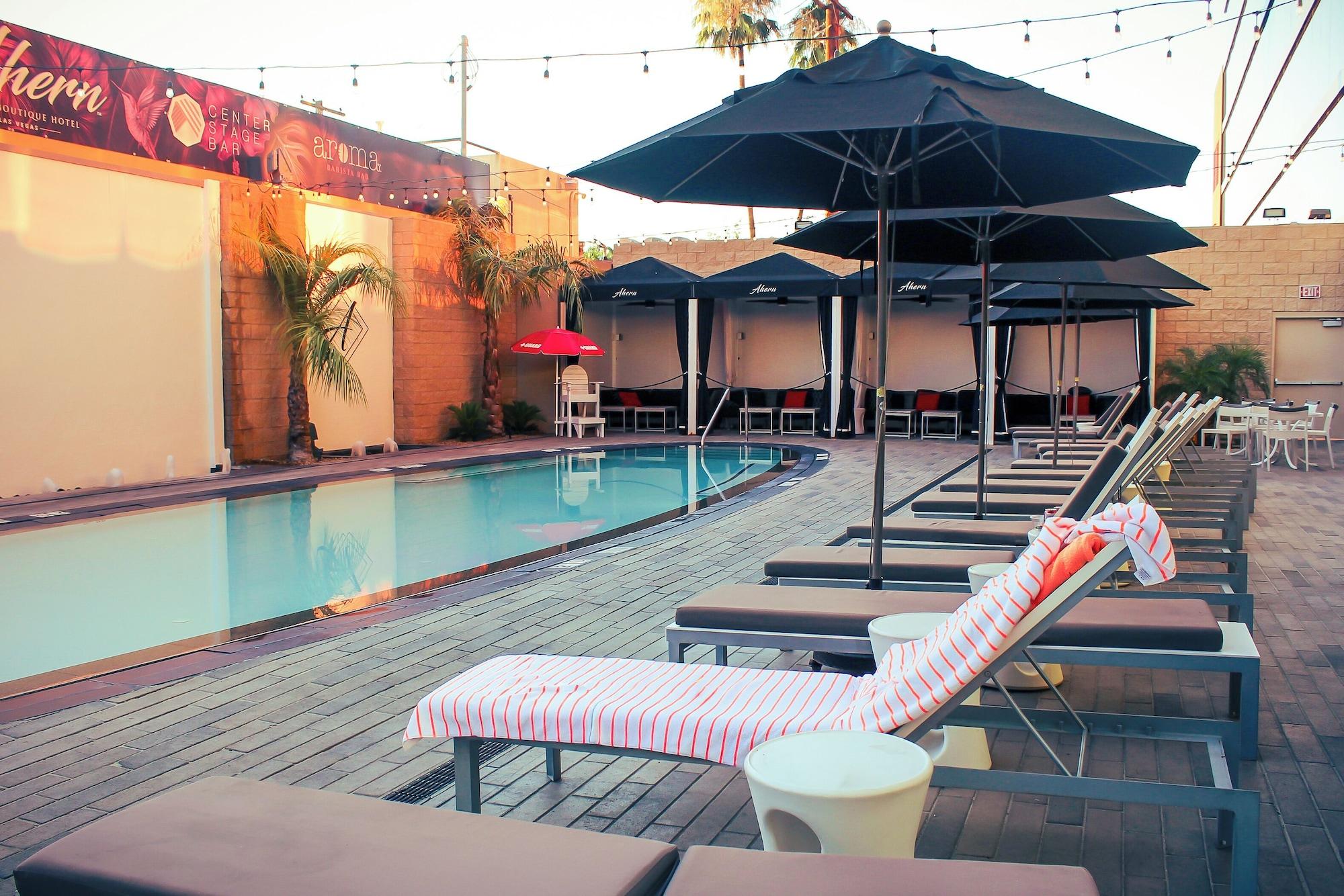 Vista Piscina Ahern Hotel Las Vegas