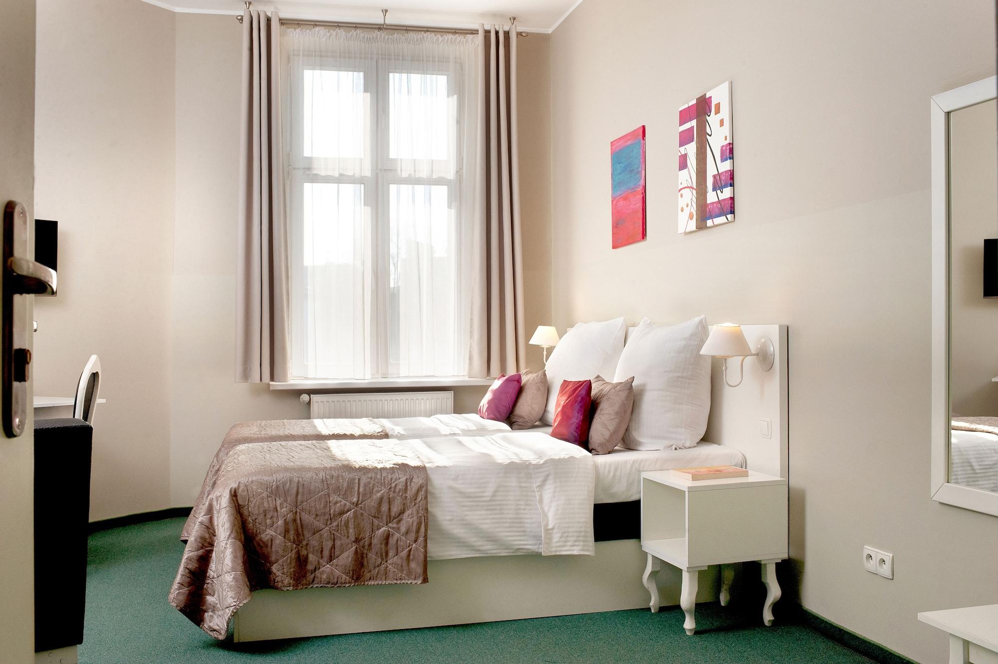 Varios Leone Aparthotel