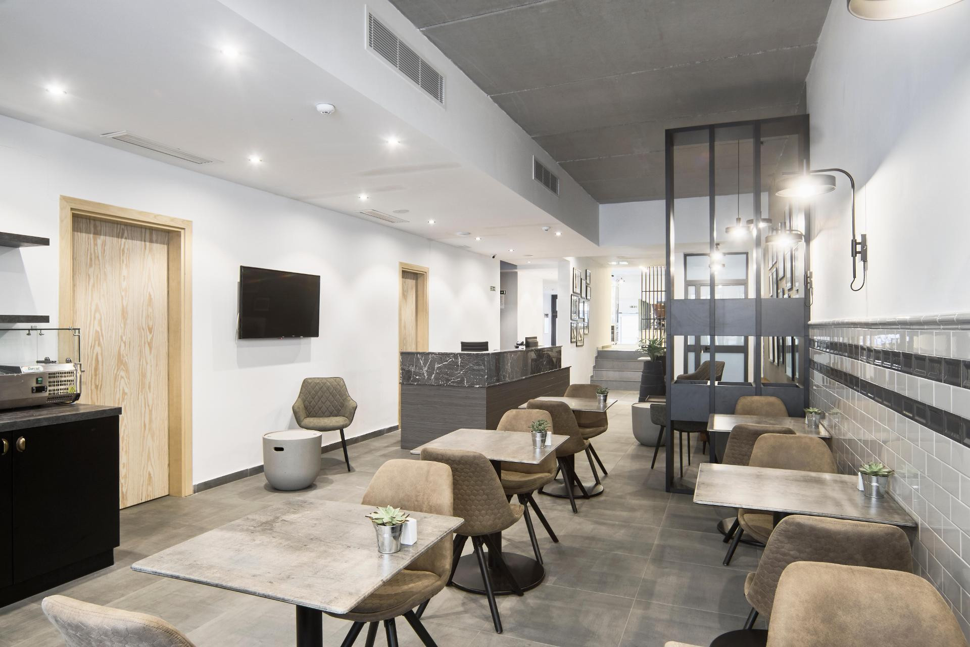 Vista Lobby Mr. Todd Hotel