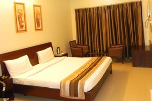 Alojamiento - Hotel Reeva Suites