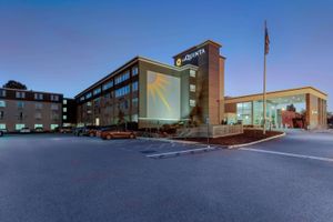 Alojamiento - La Quinta Inn & Suites by Wyndham Clifton/Rutherford